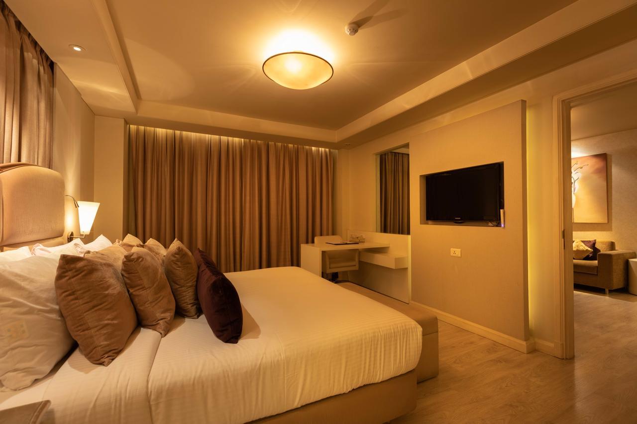 Clarens Hotel Gurgaon Exteriör bild